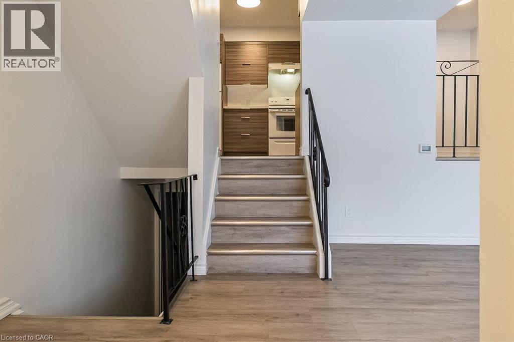 250 Montmorency Drive Unit# 212, Hamilton, Ontario  L8K 5H1 - Photo 4 - 40792429