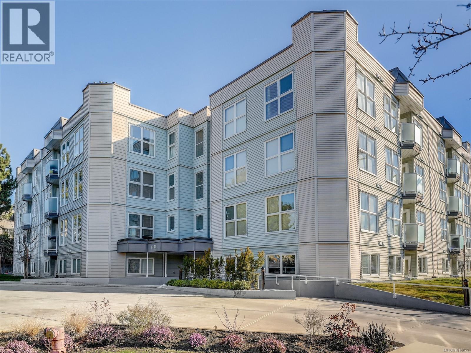 302 1201 Hillside Ave, Victoria, British Columbia