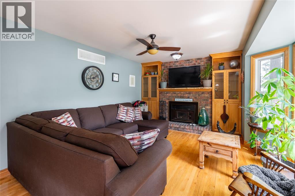 601 Lakeshore Road, Sarnia, Ontario  N7V 2S8 - Photo 13 - 25028948