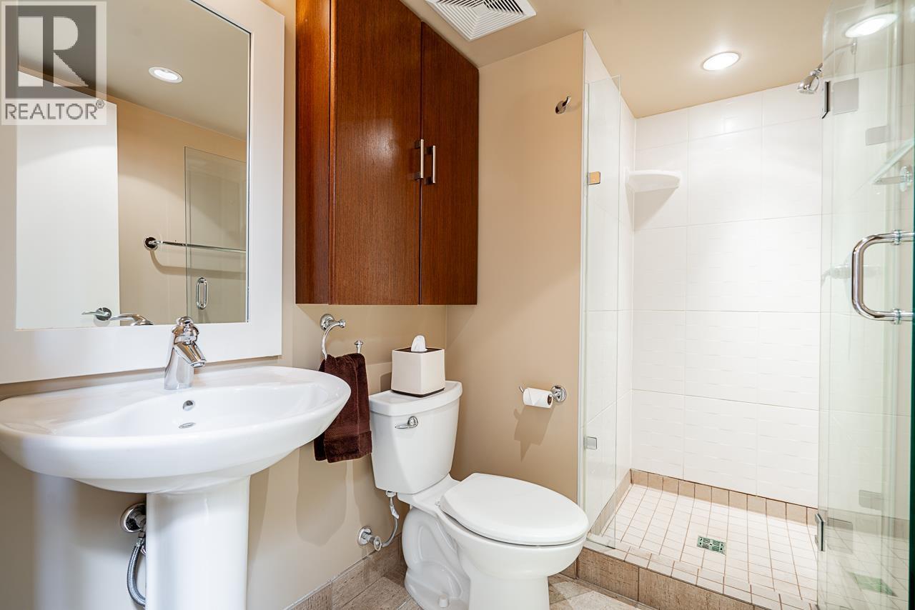 Ph3 683 W Victoria Park, North Vancouver, British Columbia  V7M 0A2 - Photo 31 - R3044931