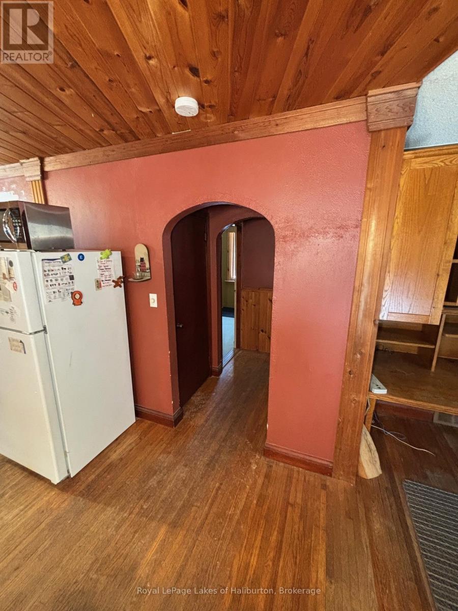 3 Anson Street, Minden Hills, Ontario K0M 2K0 - Photo 15 - X12605268