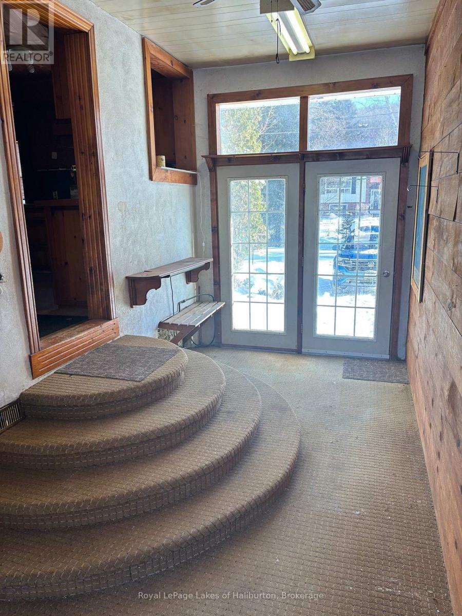 3 Anson Street, Minden Hills, Ontario K0M 2K0 - Photo 23 - X12605268