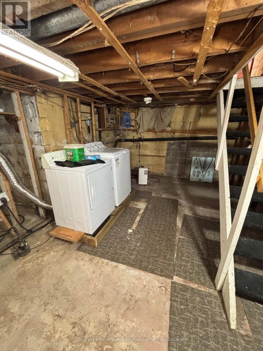 3 Anson Street, Minden Hills, Ontario K0M 2K0 - Photo 28 - X12605268