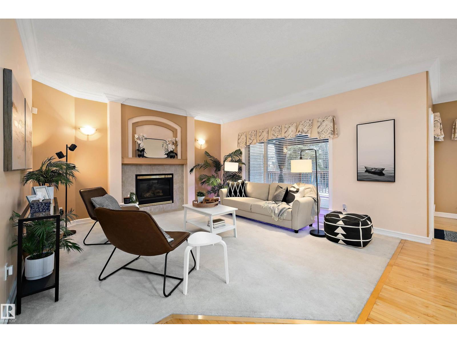 318 Darlington Cr Nw, Edmonton, Alberta  T6M 2R9 - Photo 10 - E4467524