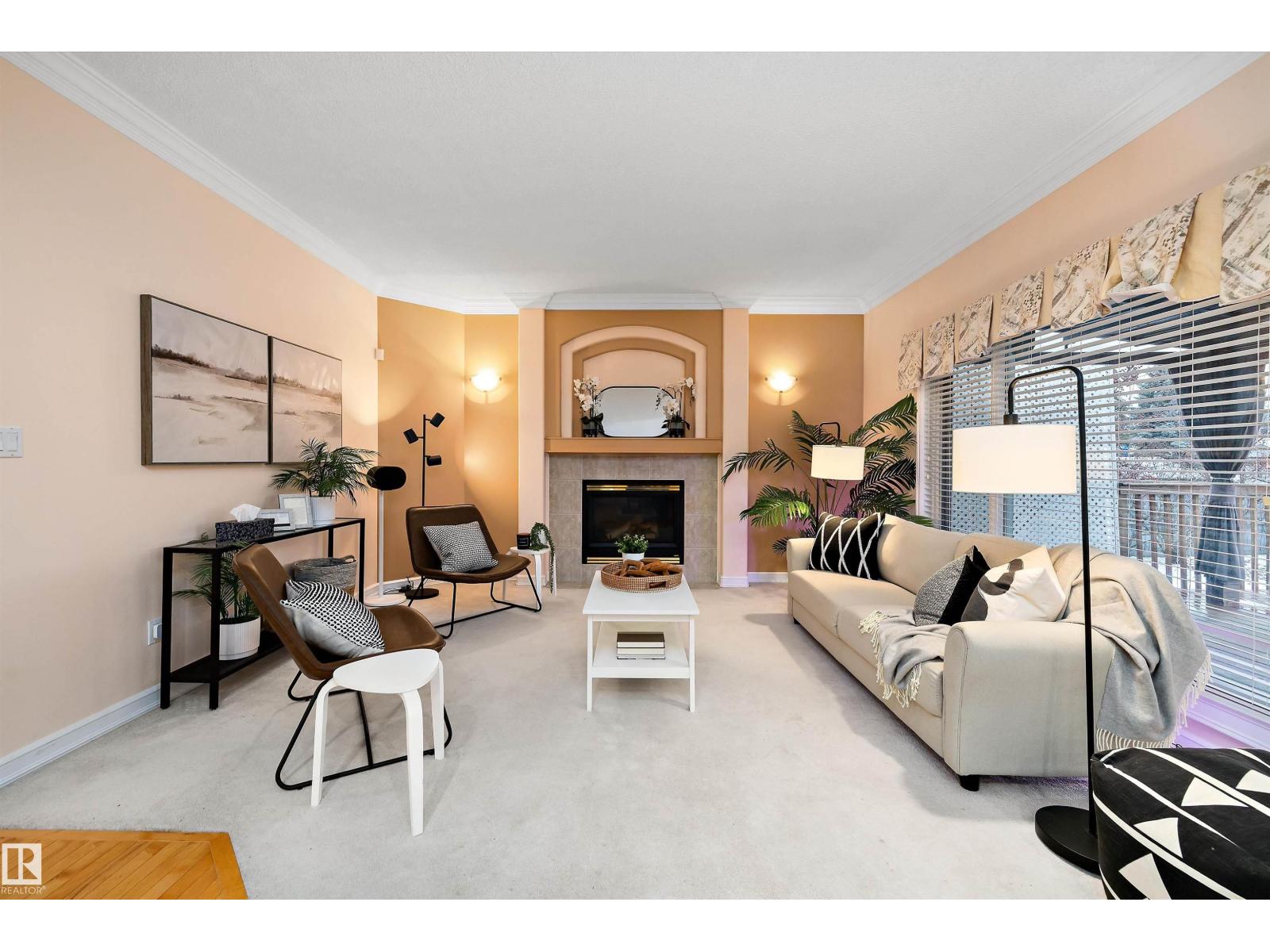 318 Darlington Cr Nw, Edmonton, Alberta  T6M 2R9 - Photo 11 - E4467524