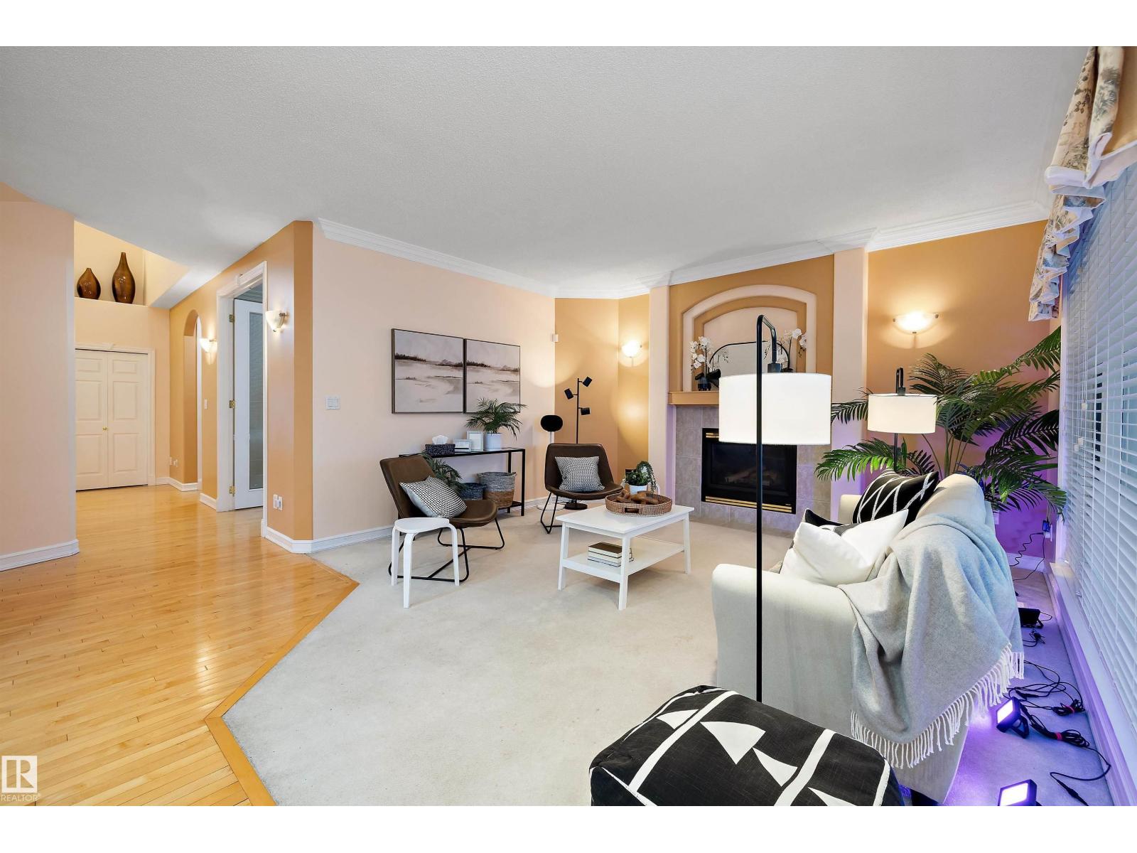 318 Darlington Cr Nw, Edmonton, Alberta  T6M 2R9 - Photo 12 - E4467524