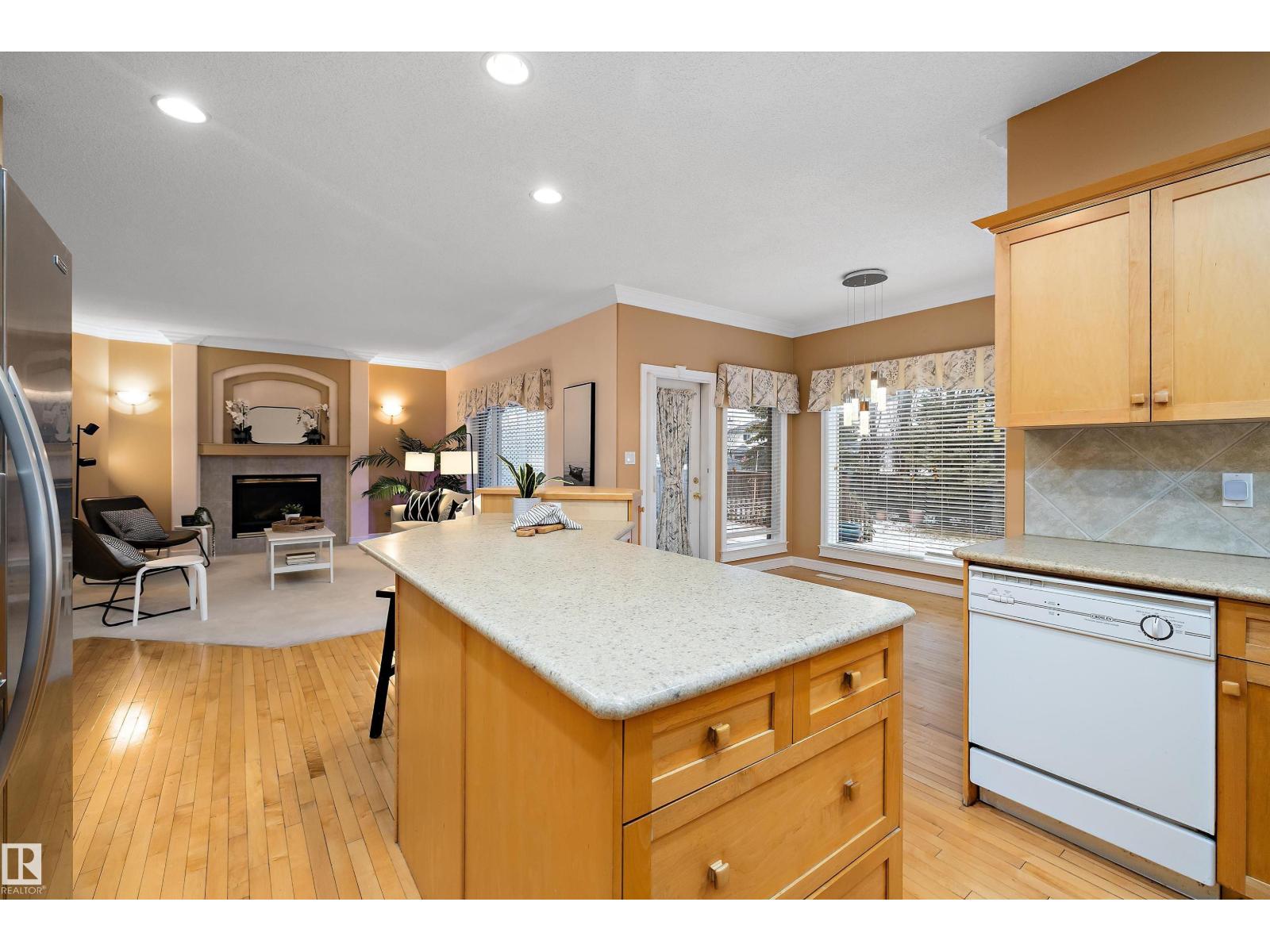 318 Darlington Cr Nw, Edmonton, Alberta  T6M 2R9 - Photo 16 - E4467524