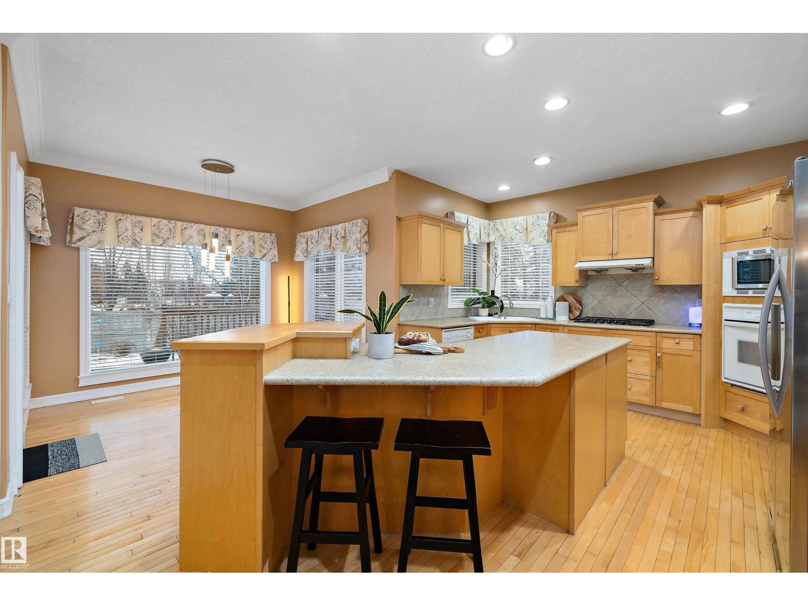 318 Darlington Cr Nw, Edmonton, Alberta  T6M 2R9 - Photo 18 - E4467524