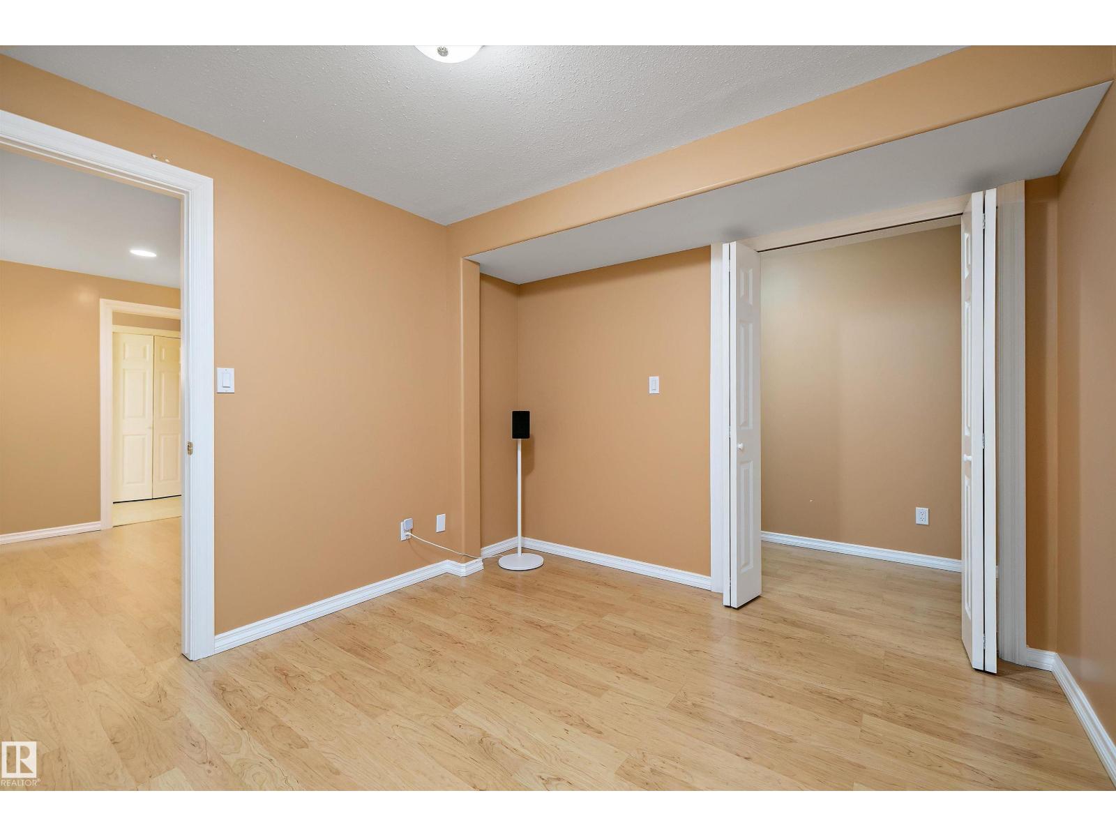 318 Darlington Cr Nw, Edmonton, Alberta  T6M 2R9 - Photo 49 - E4467524