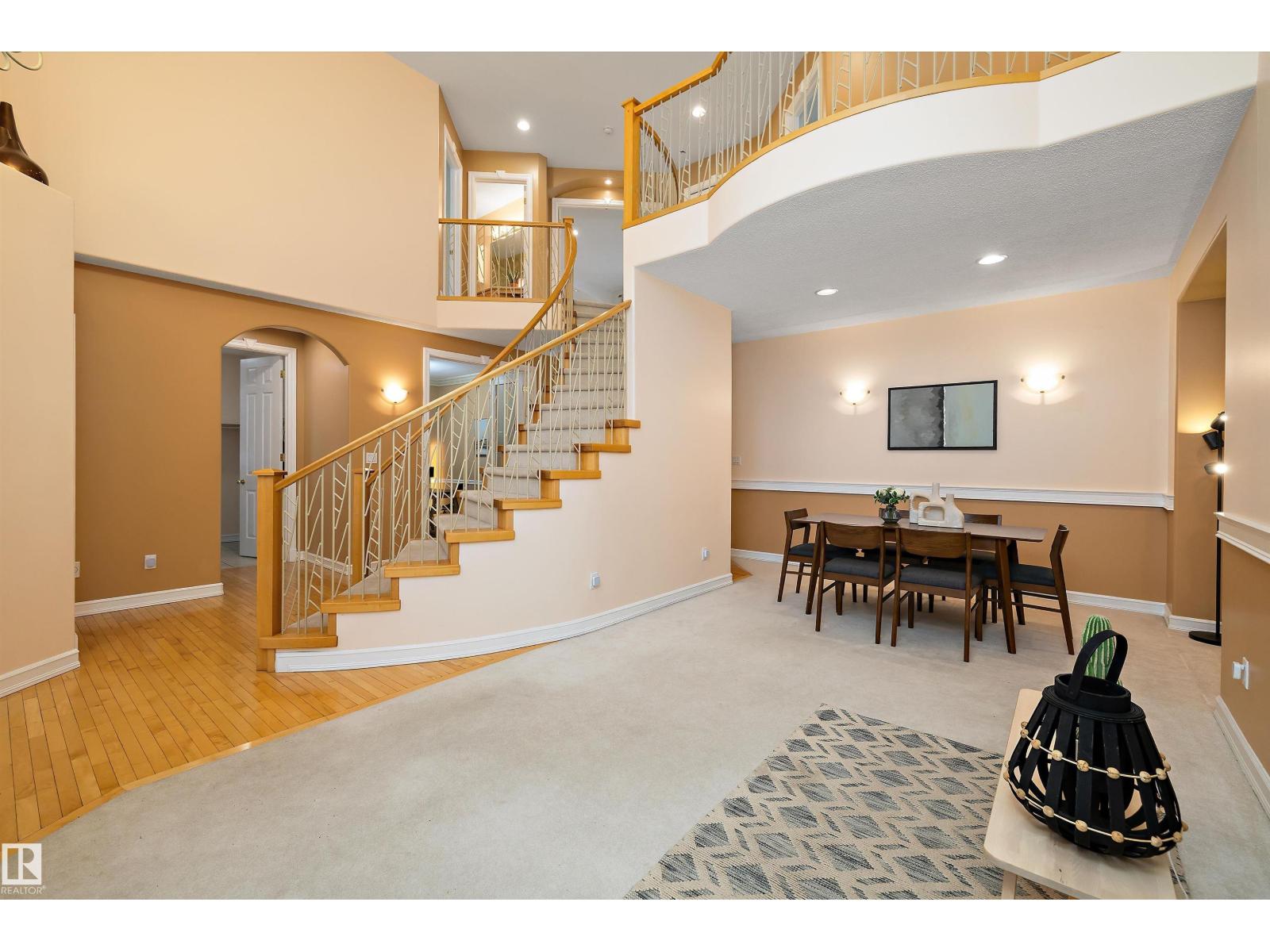 318 Darlington Cr Nw, Edmonton, Alberta  T6M 2R9 - Photo 6 - E4467524