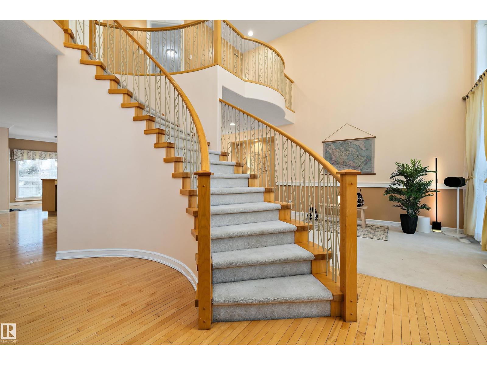 318 Darlington Cr Nw, Edmonton, Alberta  T6M 2R9 - Photo 9 - E4467524