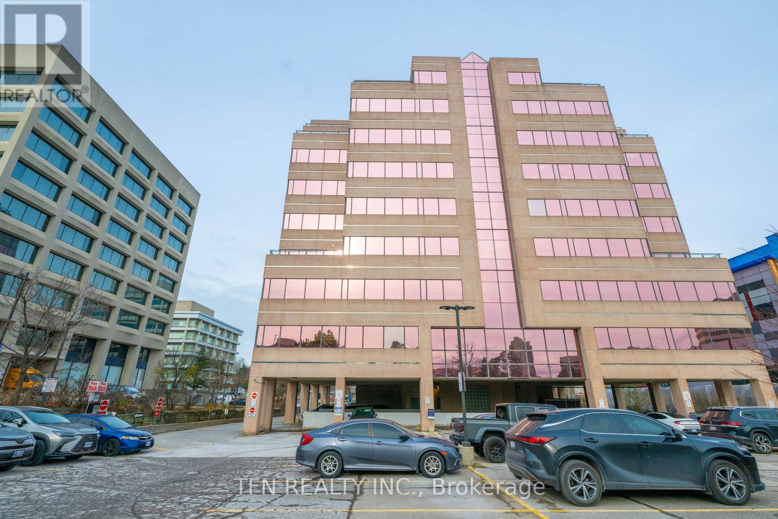 609 - 255 Duncan Mill Road, Toronto, Ontario M3B 3H9 - Photo 2 - C12605336
