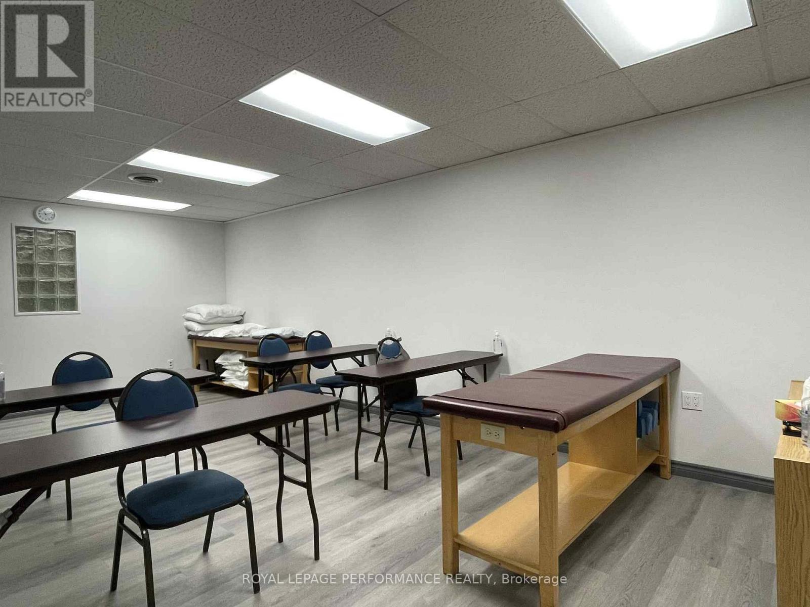 121 - 17357 Cornwall Center Road, South Stormont, Ontario K6K 1K6 - Photo 11 - X12605260