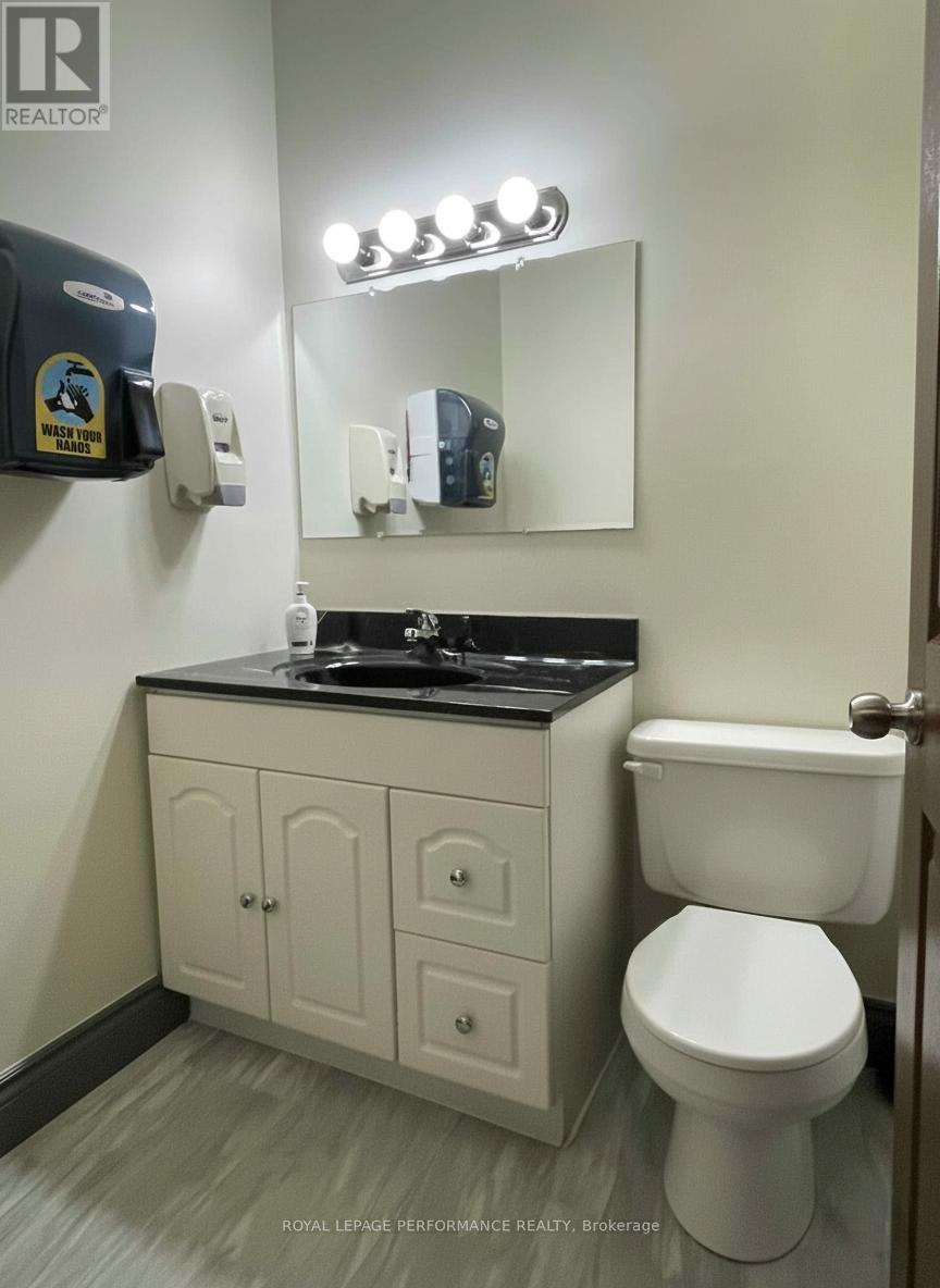 121 - 17357 Cornwall Center Road, South Stormont, Ontario K6K 1K6 - Photo 12 - X12605260