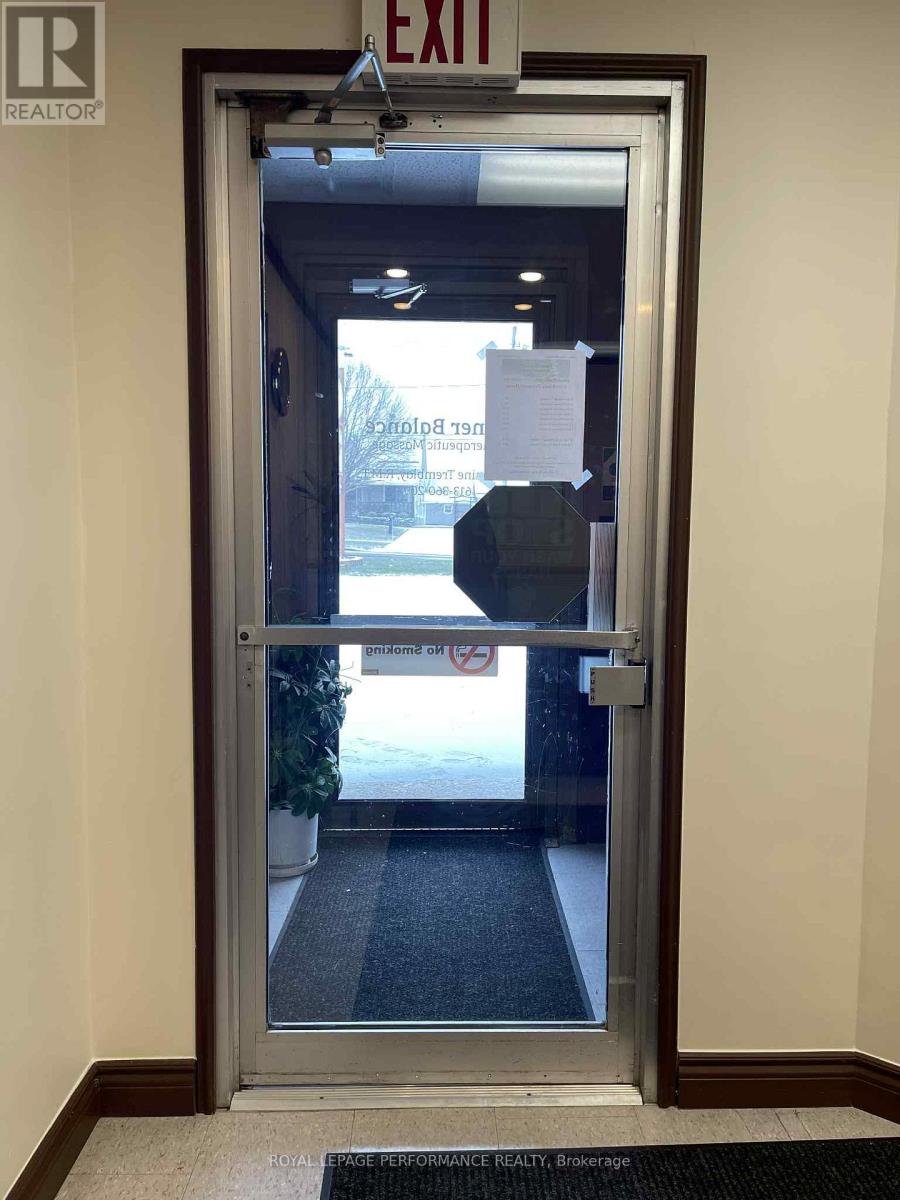 121 - 17357 Cornwall Center Road, South Stormont, Ontario K6K 1K6 - Photo 4 - X12605260