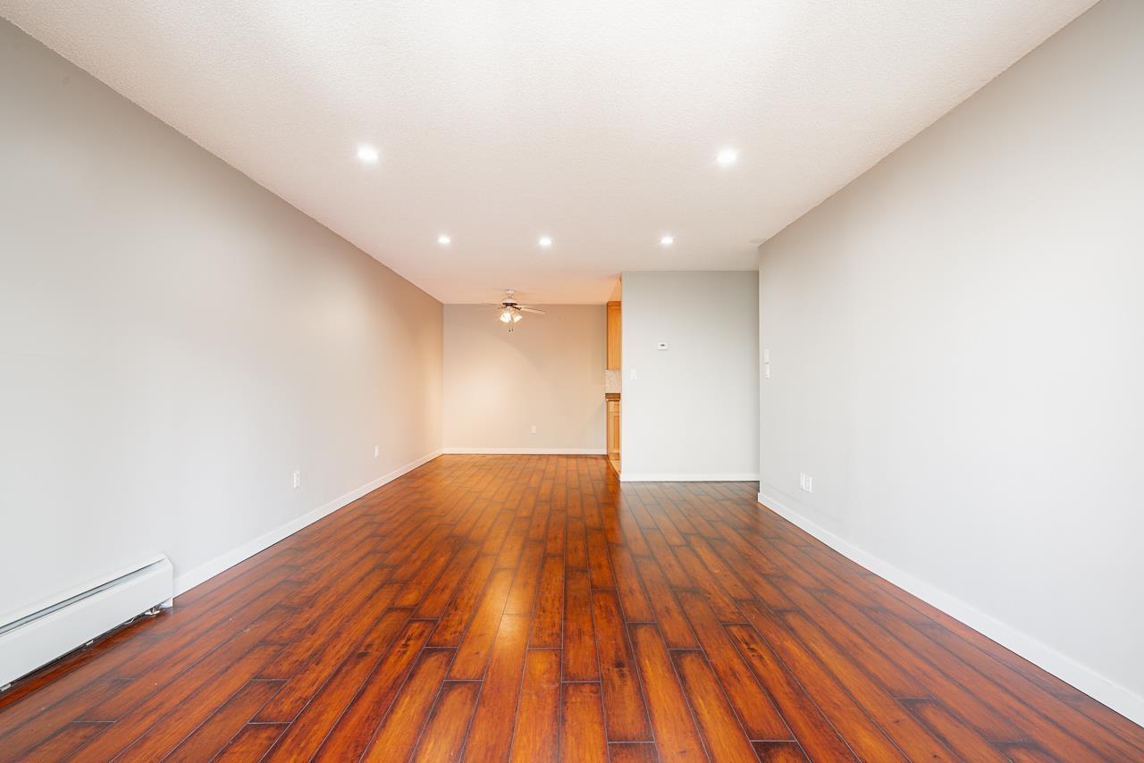 212 13530 Hilton Road, Surrey, British Columbia  V3R 5J4 - Photo 2 - R3066391