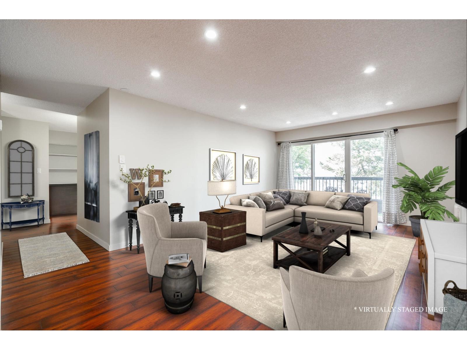 212 13530 Hilton Road, Surrey, British Columbia  V3R 5J4 - Photo 3 - R3066391