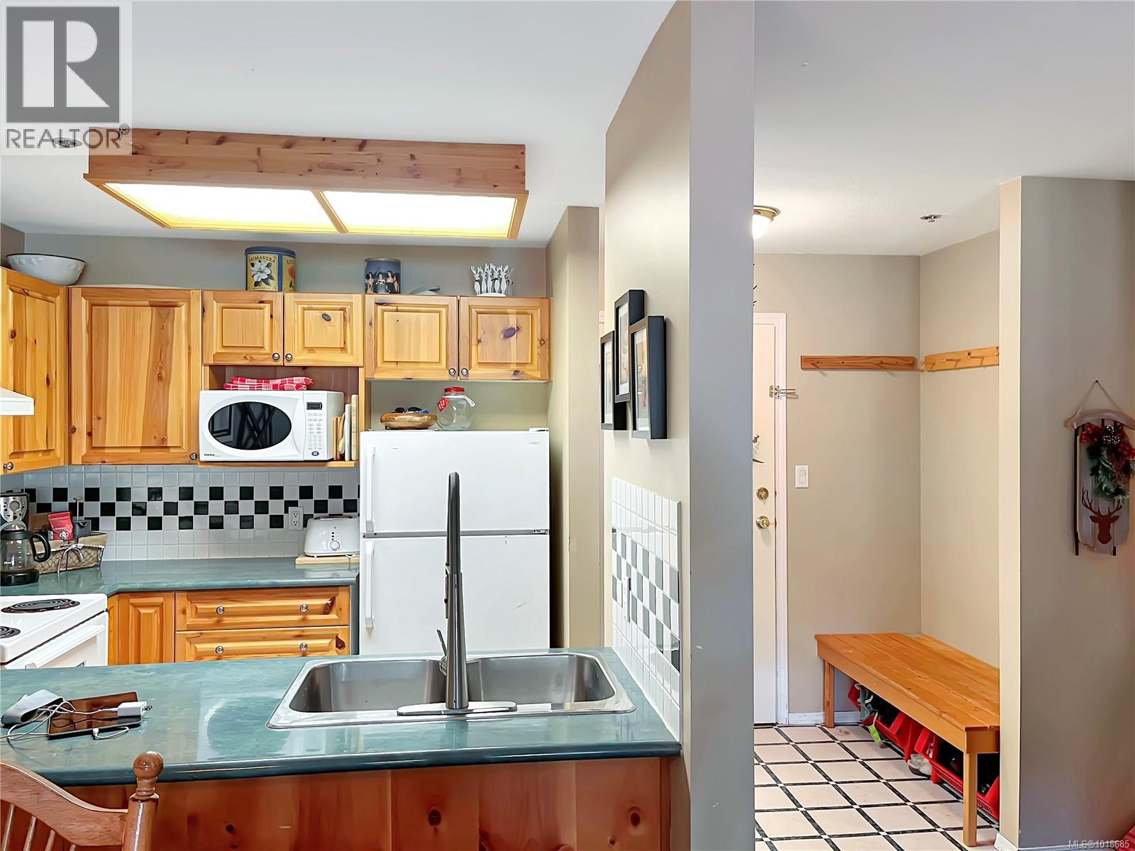 106 1320 Henry Rd, Courtenay, British Columbia V9J 1L0 - Photo 11 - 1018685