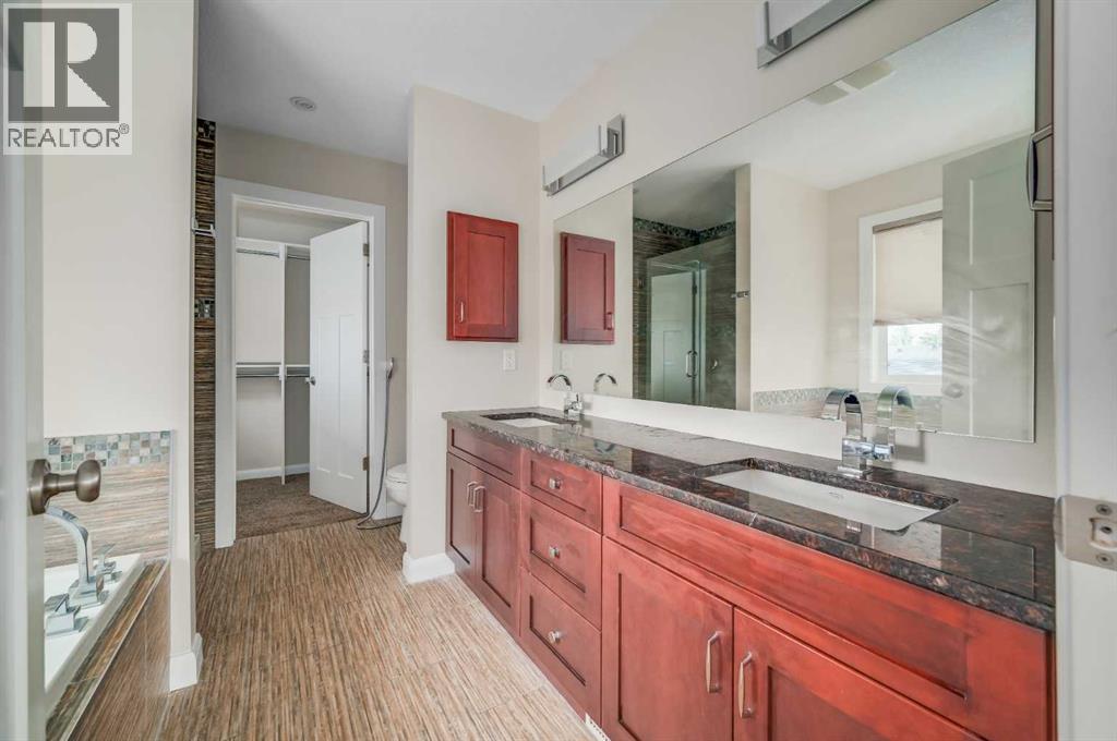 7418 36 Avenue Nw, Calgary, Alberta  T3B 1V3 - Photo 16 - A2261534