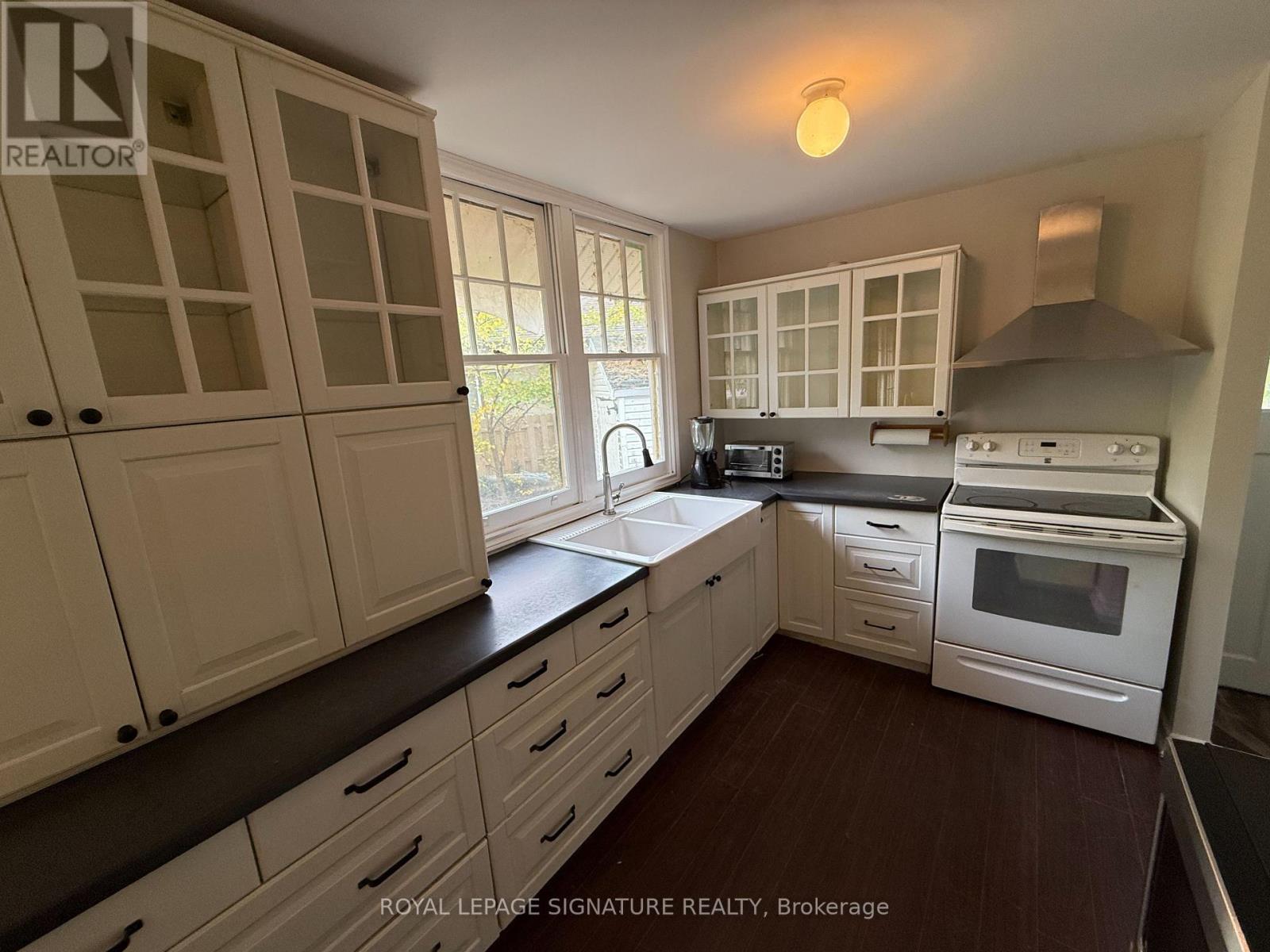 75 Old Mosley Street, Wasaga Beach, Ontario  L9Z 2J5 - Photo 17 - S12605340