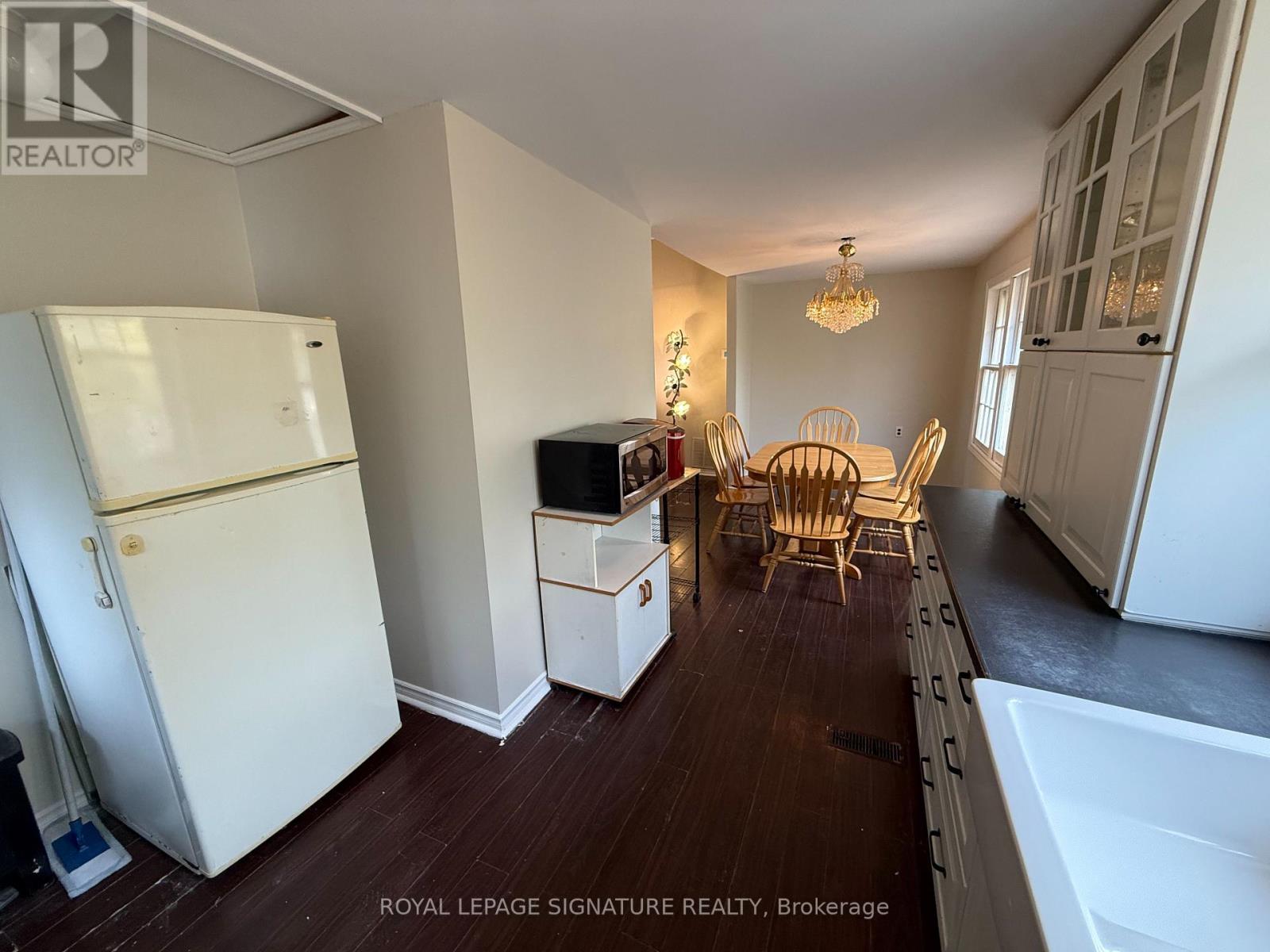 75 Old Mosley Street, Wasaga Beach, Ontario  L9Z 2J5 - Photo 18 - S12605340