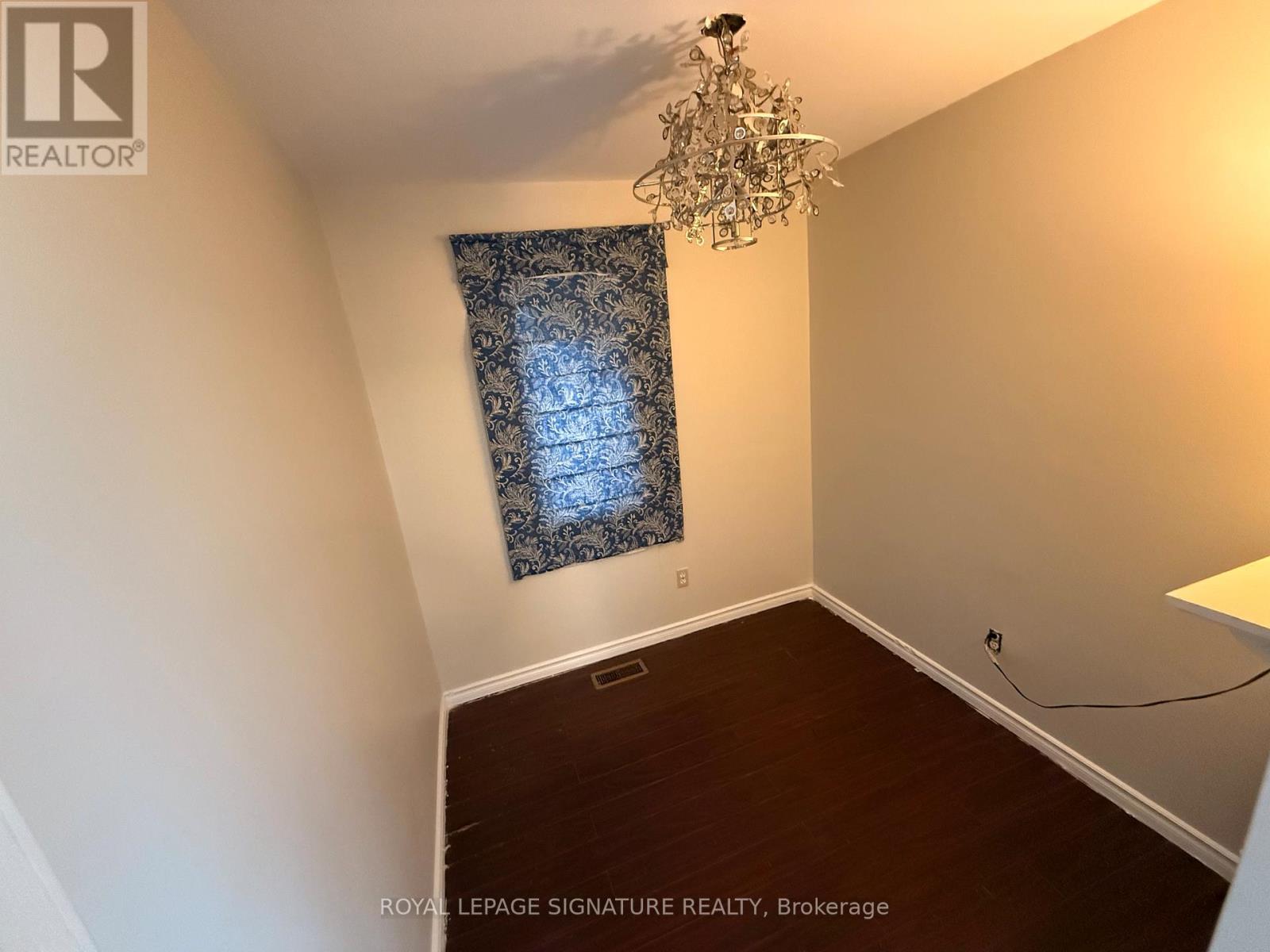 75 Old Mosley Street, Wasaga Beach, Ontario  L9Z 2J5 - Photo 9 - S12605340