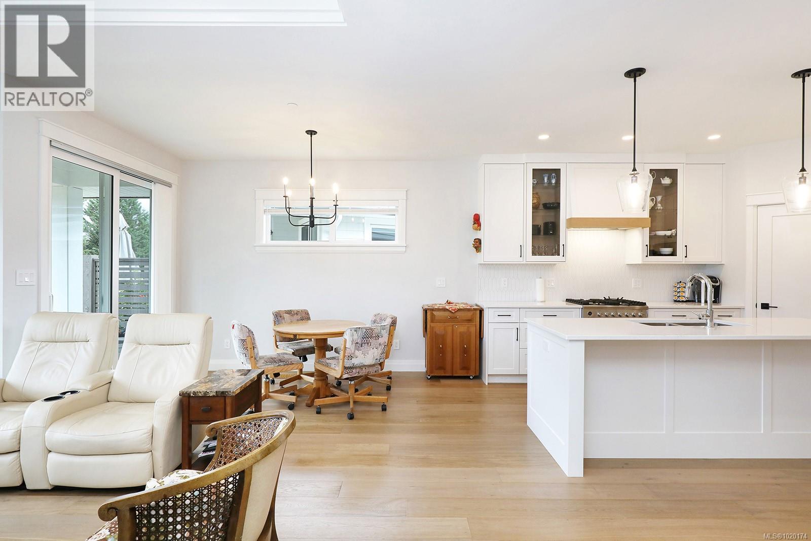 124 1444 Crown Isle Dr, Courtenay, British Columbia  V9N 4B2 - Photo 6 - 1020174