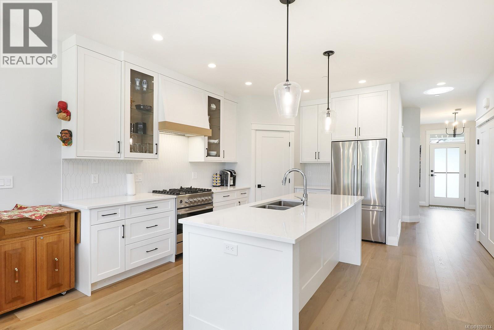 124 1444 Crown Isle Dr, Courtenay, British Columbia  V9N 4B2 - Photo 7 - 1020174