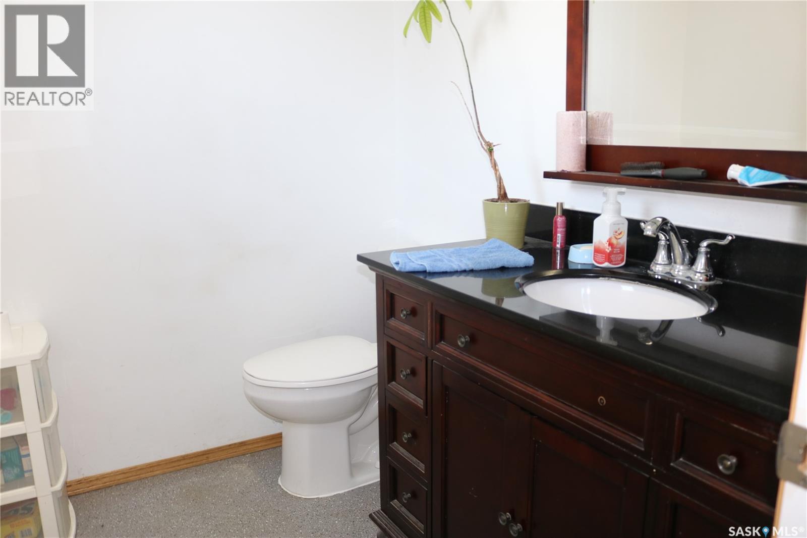 512 Ellice Street, Moosomin, Saskatchewan  S0G 3N0 - Photo 3 - SK025263