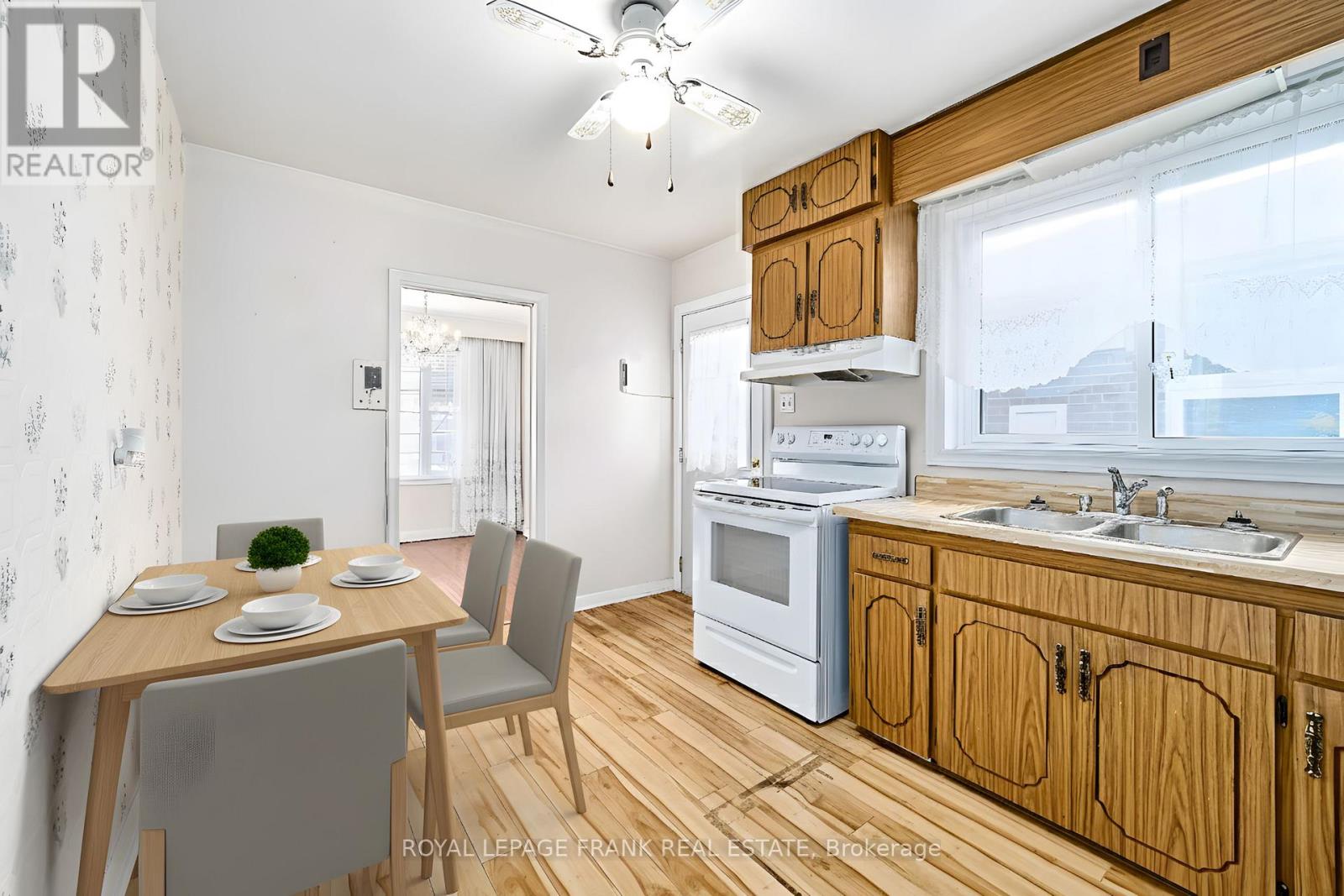 28 Winnipeg Road, Toronto, Ontario  M9P 2E4 - Photo 13 - W12605364