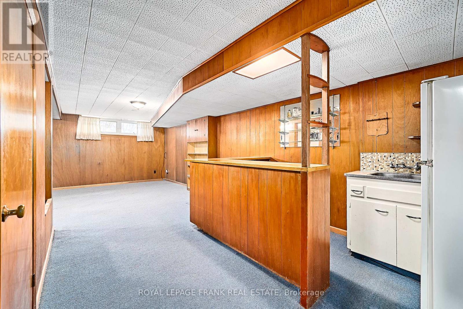 28 Winnipeg Road, Toronto, Ontario  M9P 2E4 - Photo 27 - W12605364