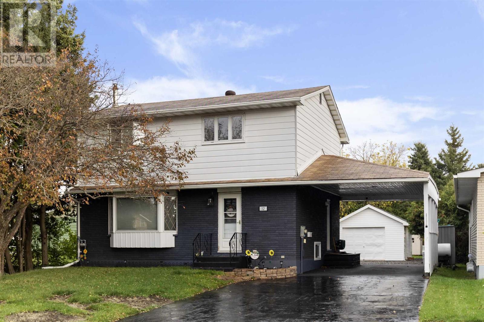 12 Lethbridge St, Sault Ste. Marie, Ontario P6C 3Y4 - Photo 1 - SM253274