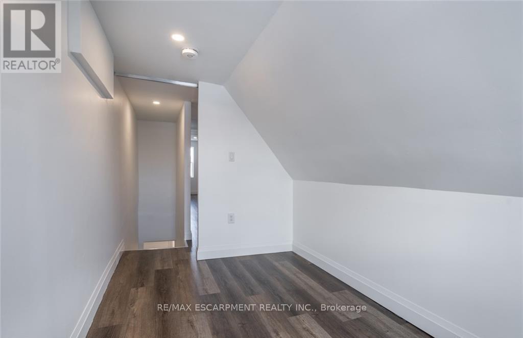 2 - 198 Sherman Avenue N, Hamilton, Ontario L8L 6M9 - Photo 17 - X12605280