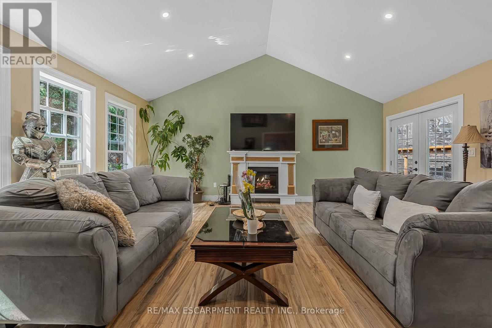 323 Regional 20 Road, Pelham, Ontario  L0S 1C0 - Photo 25 - X12605300