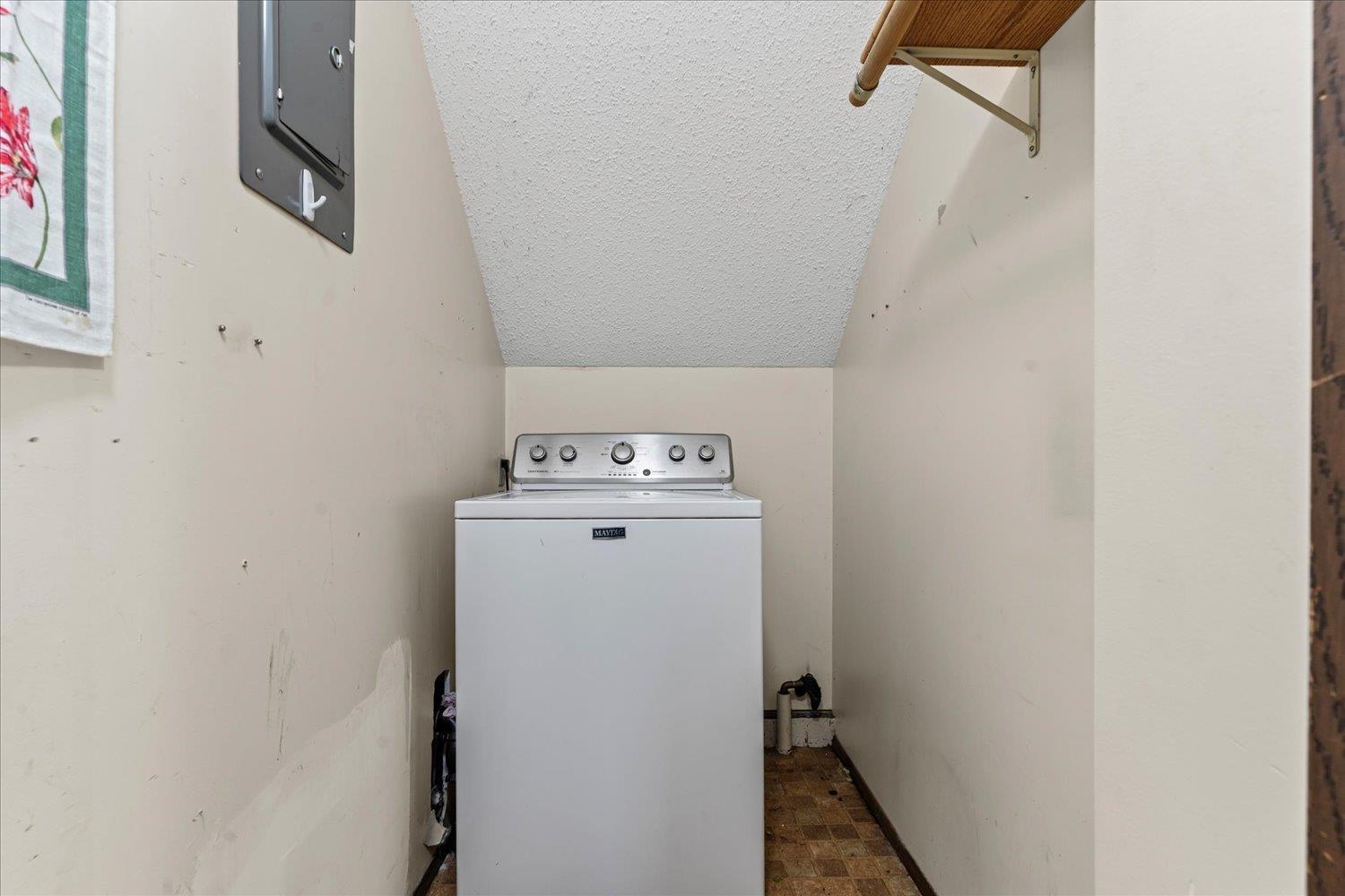 1 9446 Hazel Street, Chilliwack Proper East, Chilliwack, British Columbia  V2P 5N1 - Photo 4 - R3072430