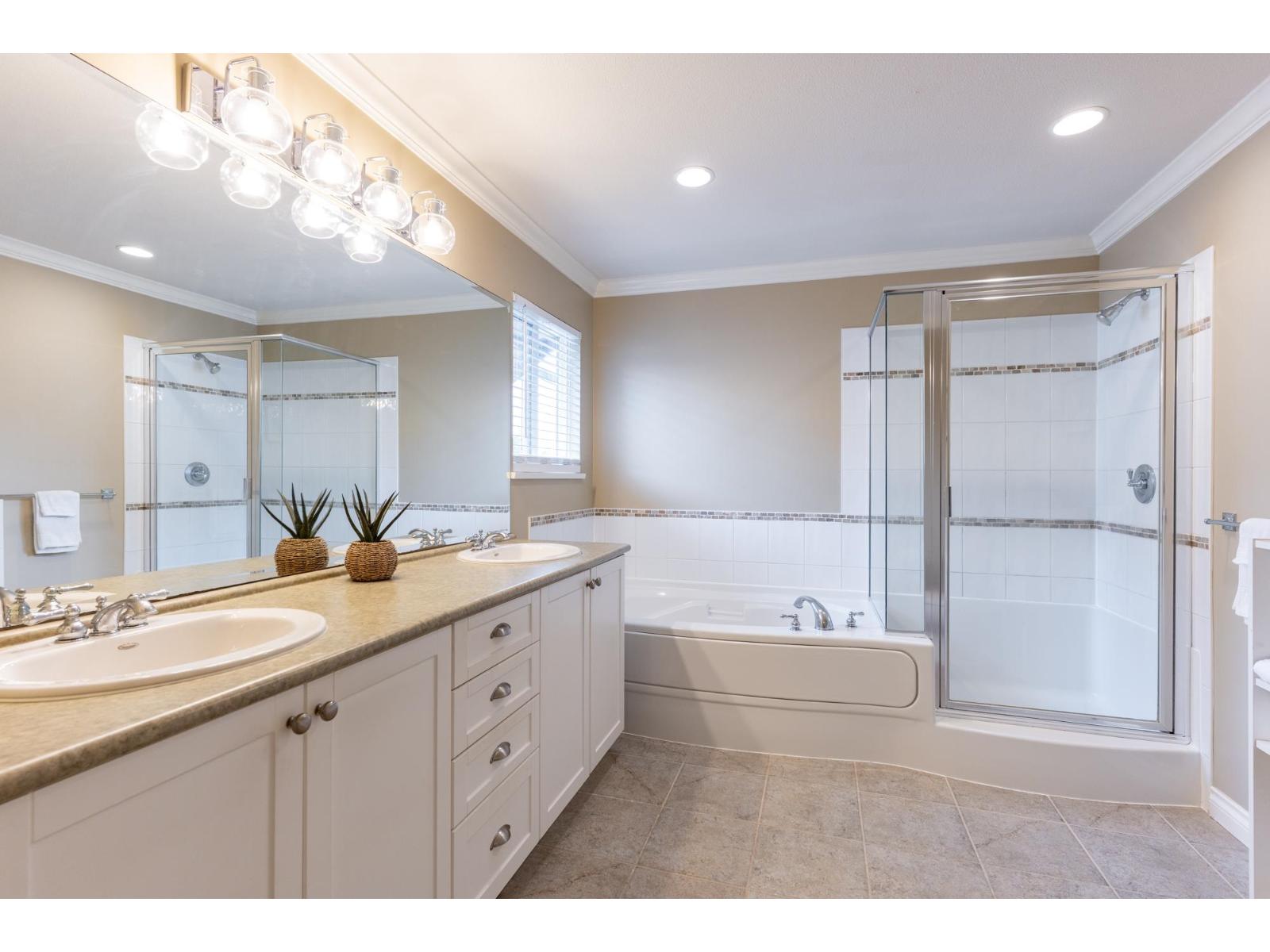 19657 69a Avenue, Langley, British Columbia  V2Y 3A6 - Photo 25 - R3071764