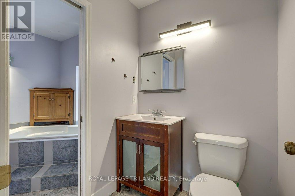 2 Elysian Street, St. Thomas, Ontario  N5P 1R4 - Photo 38 - X12605496