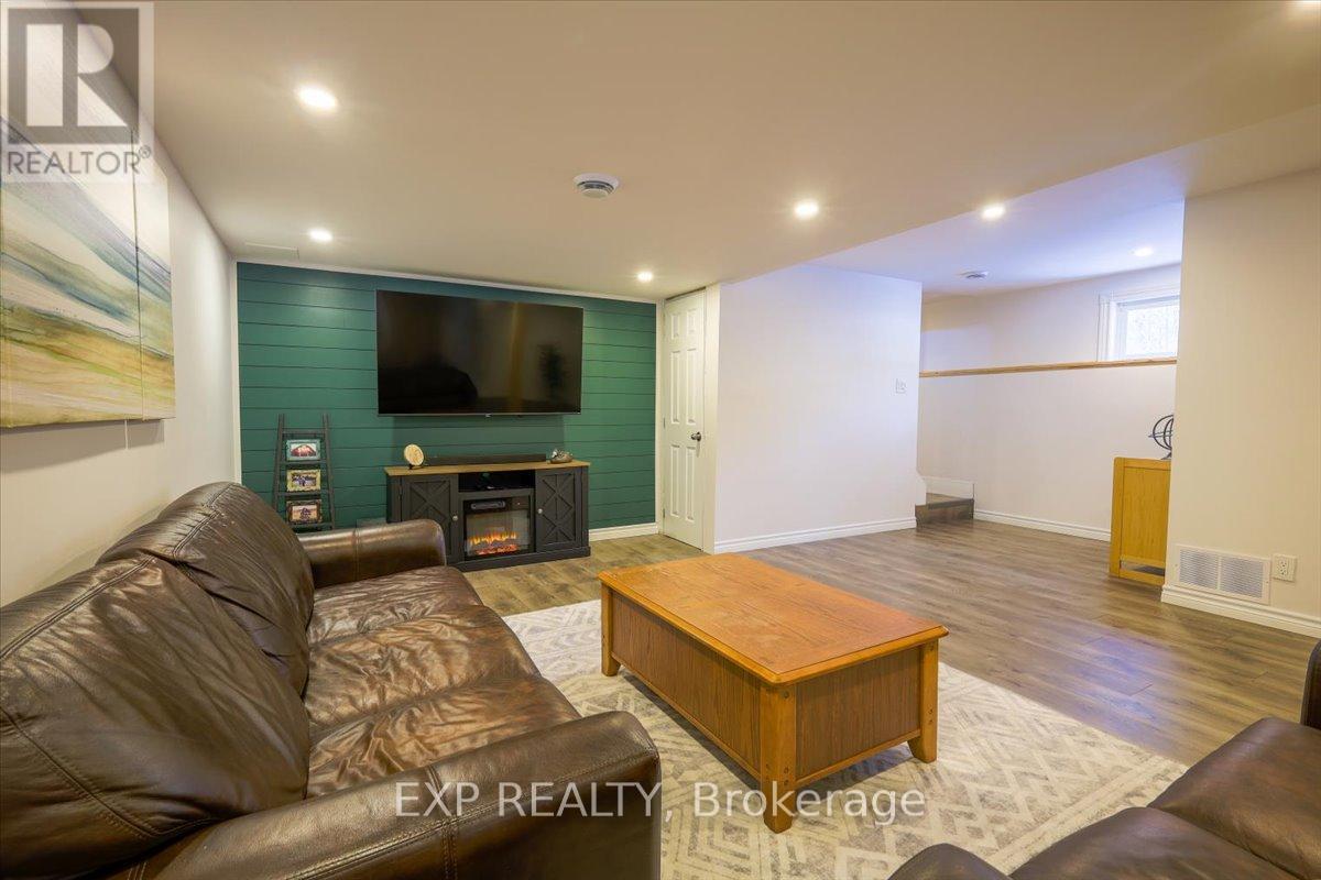 702 Cedar Hill Road, Mississippi Mills, Ontario K0A 2X0 - Photo 21 - X12605454