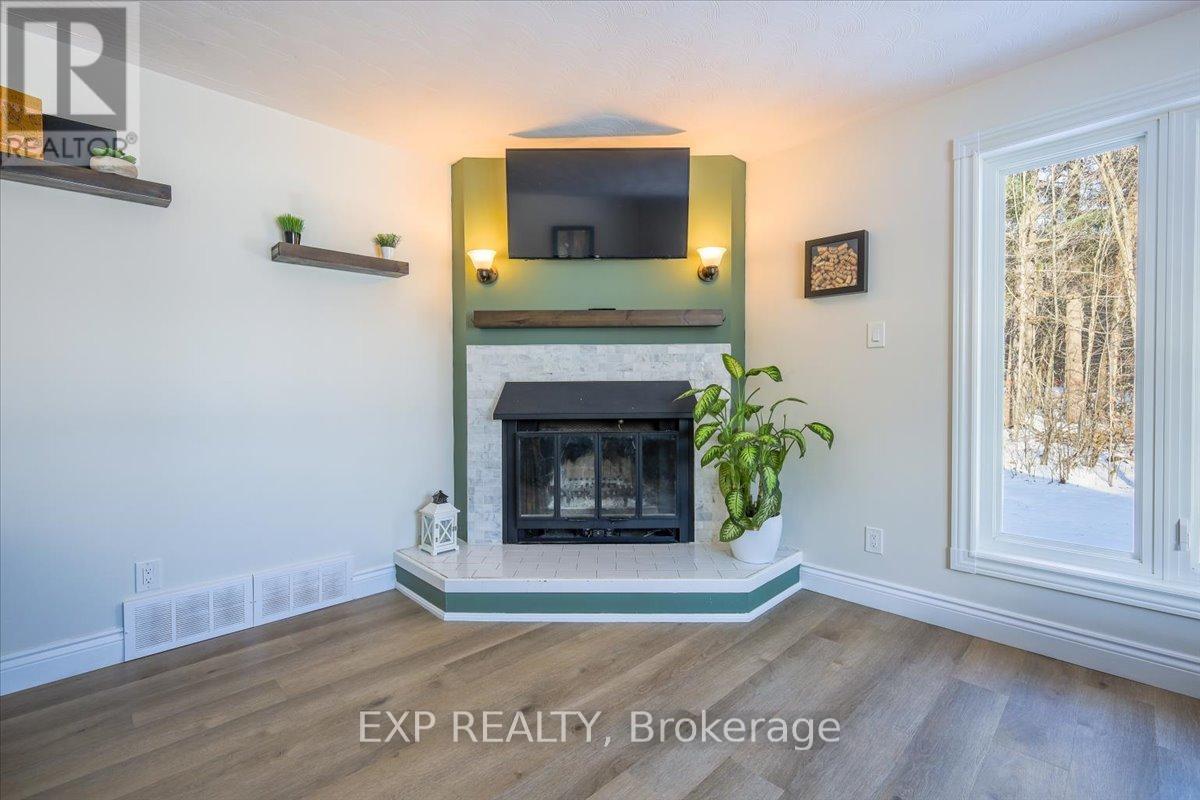 702 Cedar Hill Road, Mississippi Mills, Ontario K0A 2X0 - Photo 7 - X12605454