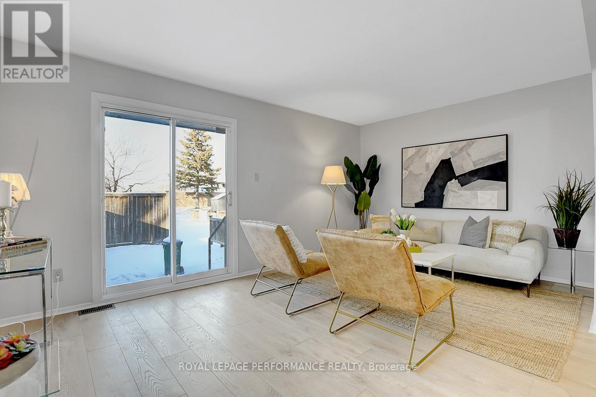 2603 Pimlico Crescent, Ottawa, Ontario  K1T 2A6 - Photo 5 - X12605466