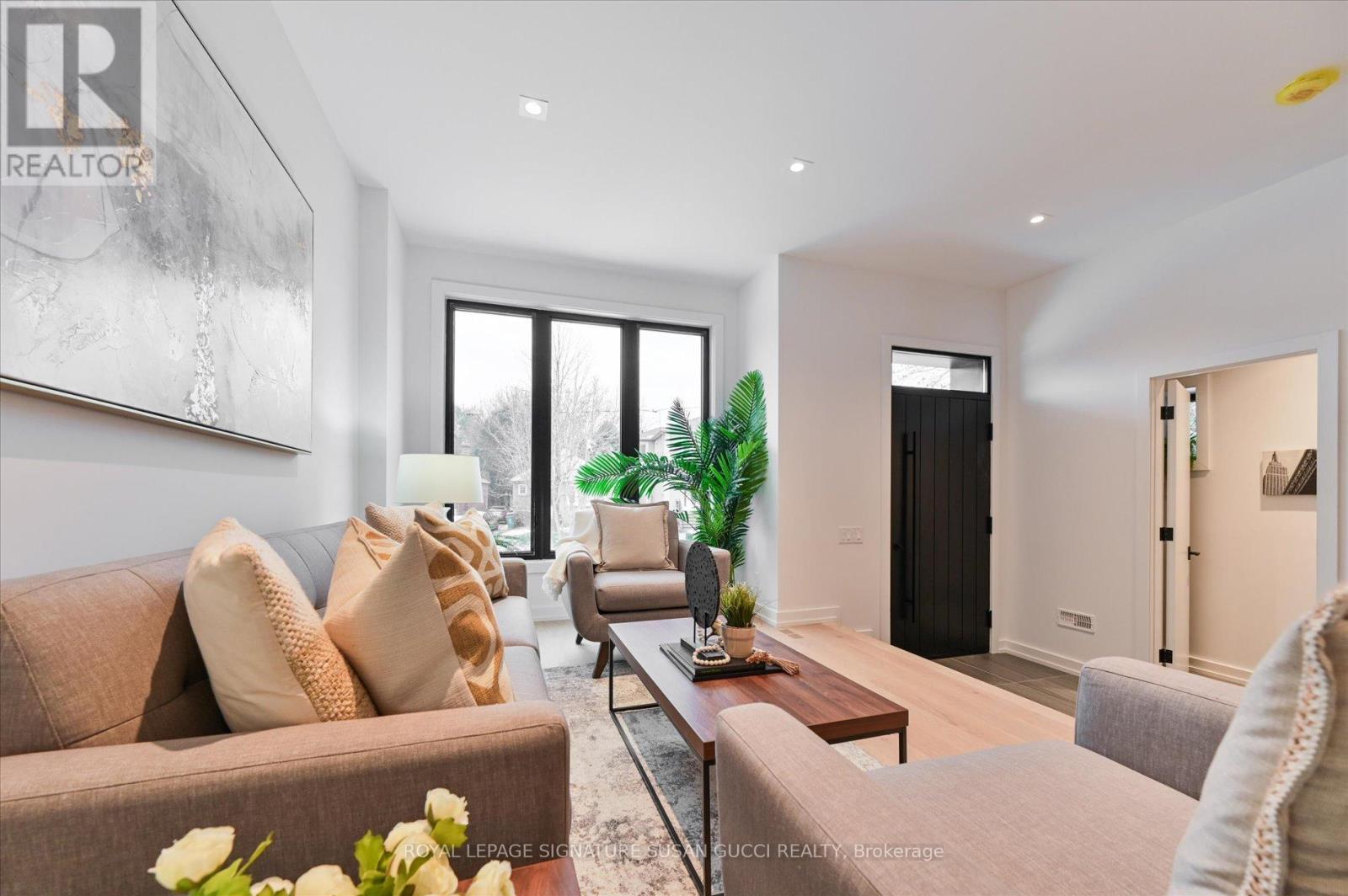 44 Doris Drive, Toronto, Ontario  M4B 3C9 - Photo 5 - E12601698