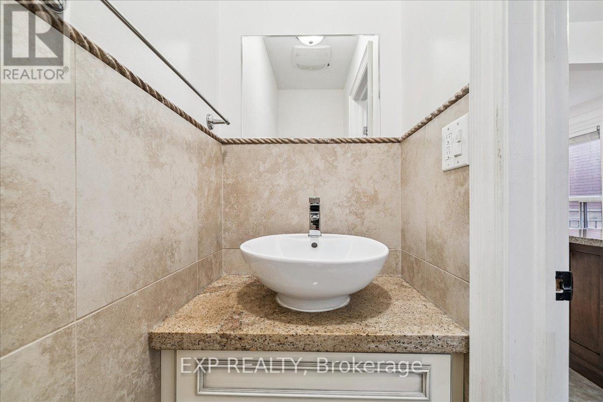 29 Case Street, Hamilton, Ontario L8L 3G6 - Photo 16 - X12472672