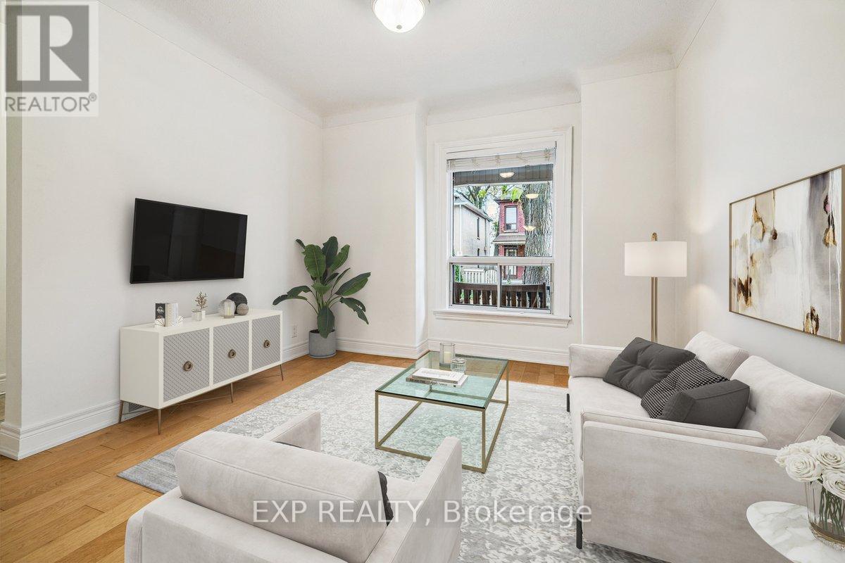 29 Case Street, Hamilton, Ontario L8L 3G6 - Photo 6 - X12472672