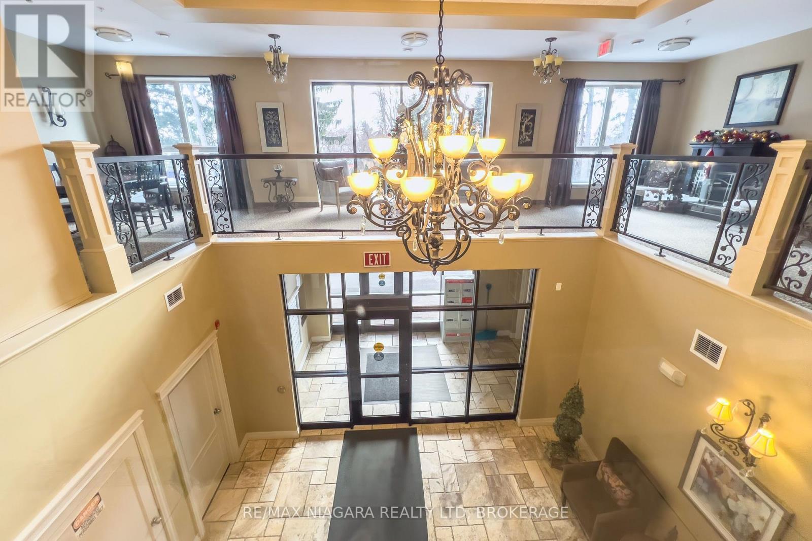 306 - 2799 St. Paul Avenue, Niagara Falls (Stamford), Ontario  L2J 2L3 - Photo 18 - X12605396