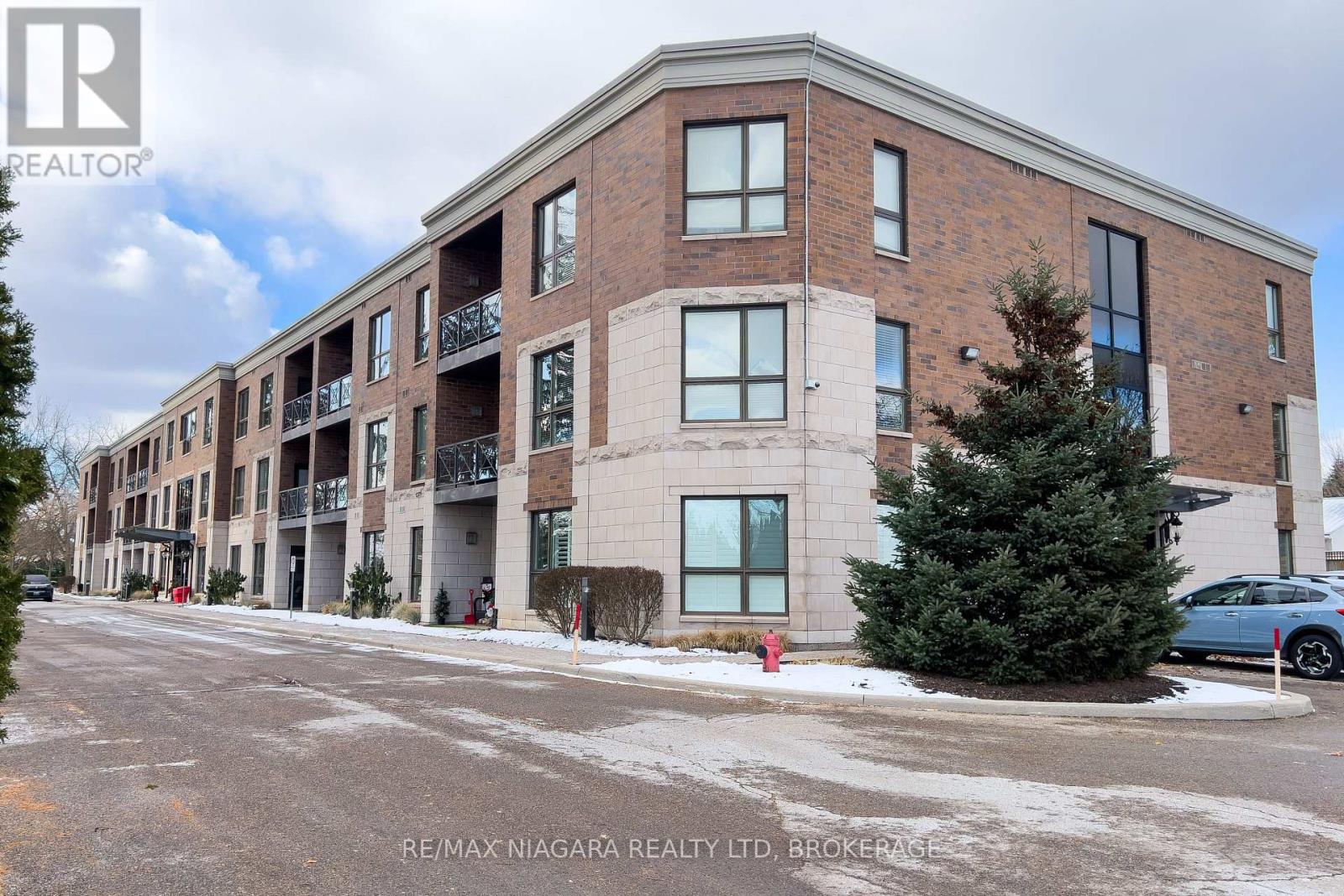 306 - 2799 St. Paul Avenue, Niagara Falls (Stamford), Ontario  L2J 2L3 - Photo 19 - X12605396