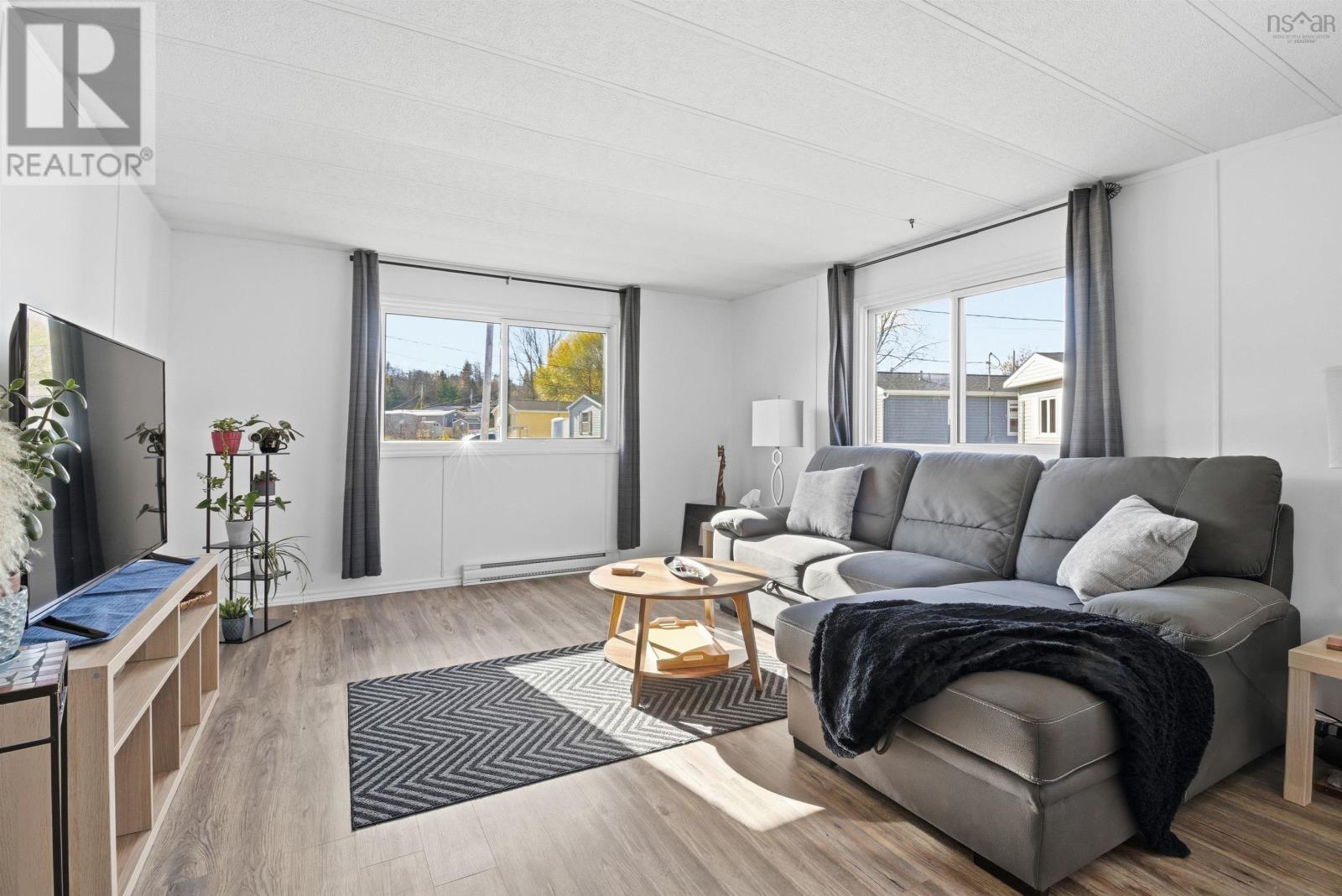 29 Brook Crescent, Middle Sackville, Nova Scotia  B4E 1C3 - Photo 2 - 202527650