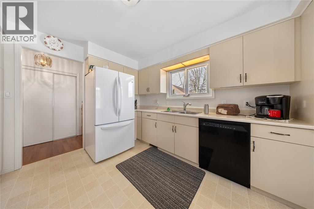 3183 River Street, Brooke-Alvinston, Ontario  N0N 1A0 - Photo 5 - 25030790