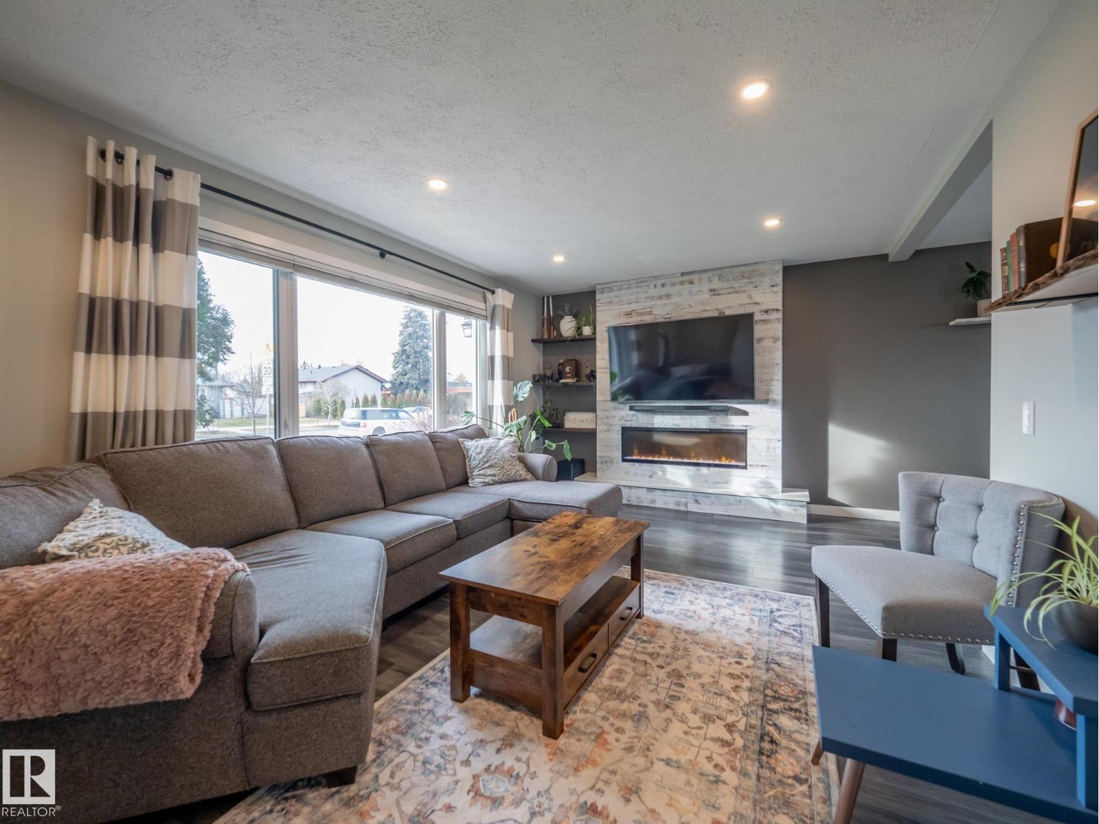 9319 Ottewell Rd Nw, Edmonton, Alberta  T6B 2G4 - Photo 5 - E4464938