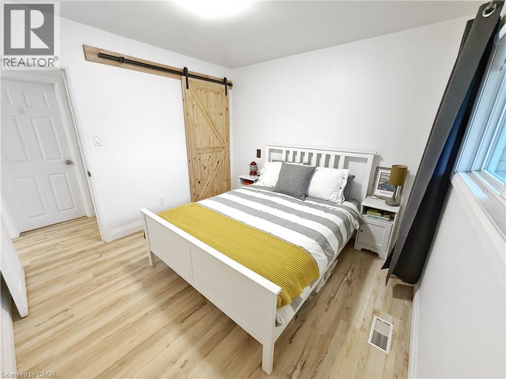 31 Clearview Drive Unit# A, Cambridge, Ontario  N1S 1B1 - Photo 18 - 40792286