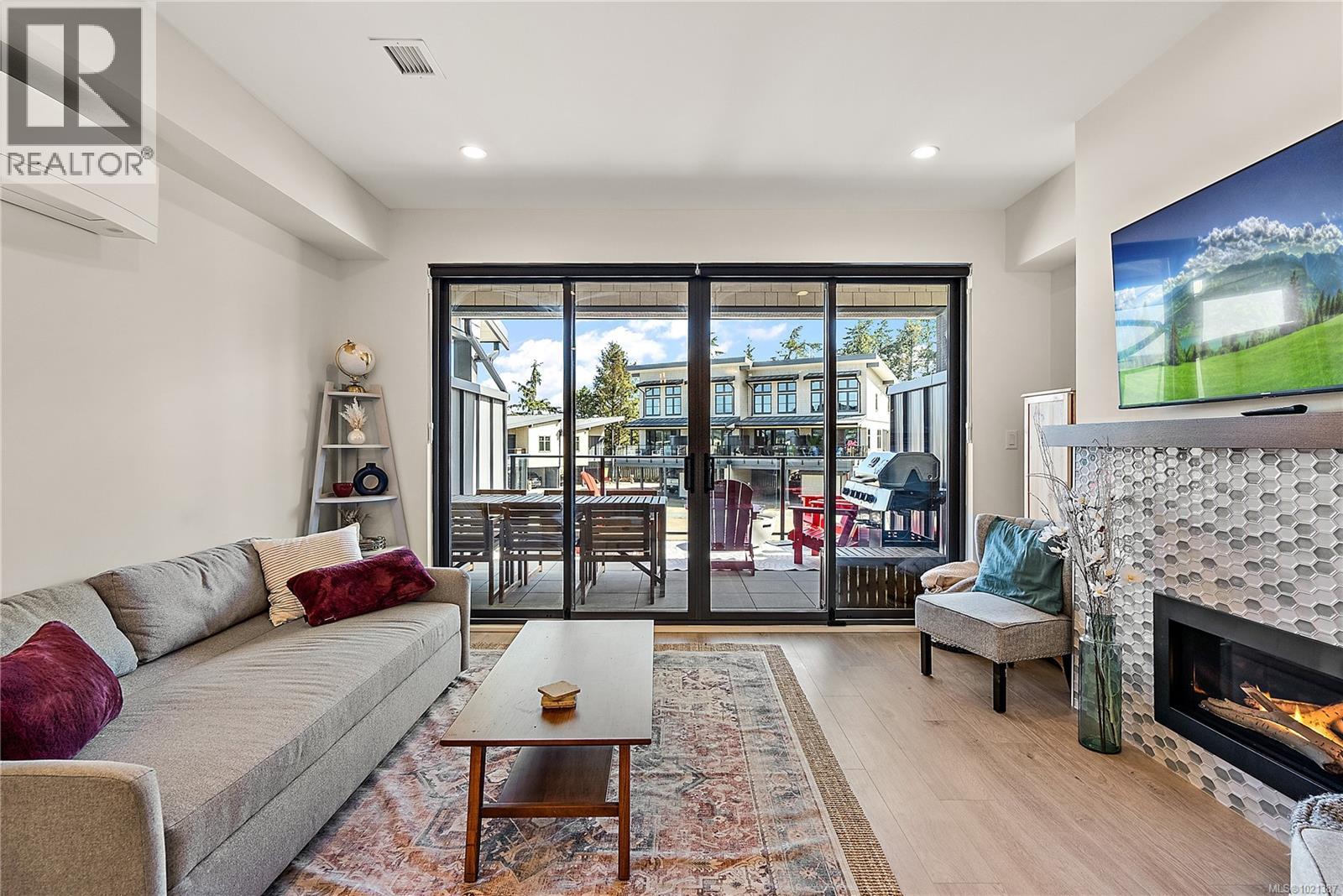 6 9022 Clarkson Ave, Black Creek, British Columbia  V9J 1B3 - Photo 4 - 1021387